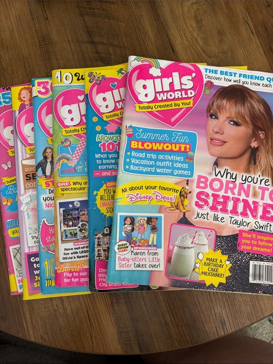 Girl Power Other - Girls' World Magazine bundle (6 magazines)